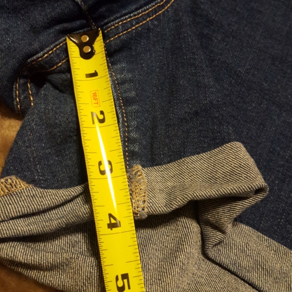 Old Navy maternity denim shorts, low panel - Picture 7 of 7